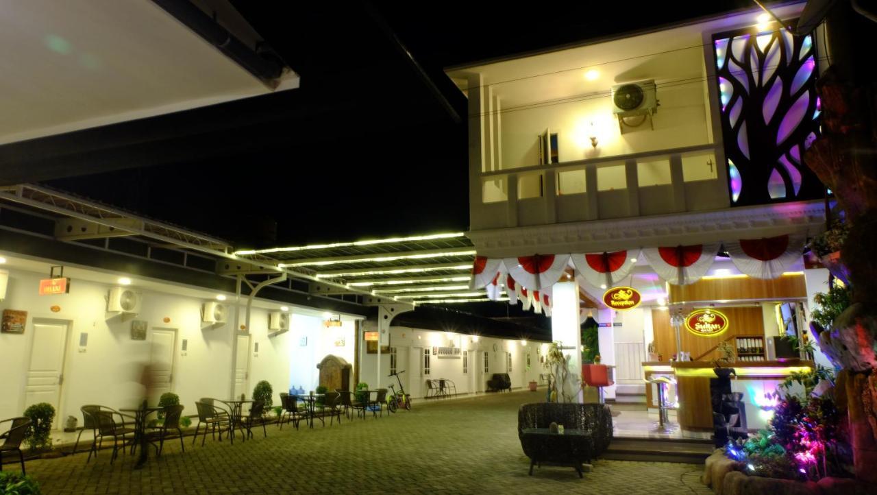 Sultan Guesthouse Tulungagung Exterior foto